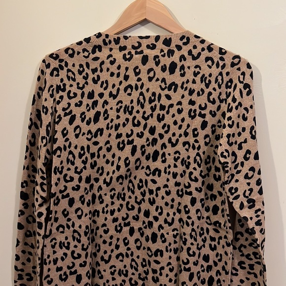 NWT J.Crew Cashmere Crewneck Sweater in Leopard - Picture 5 of 5